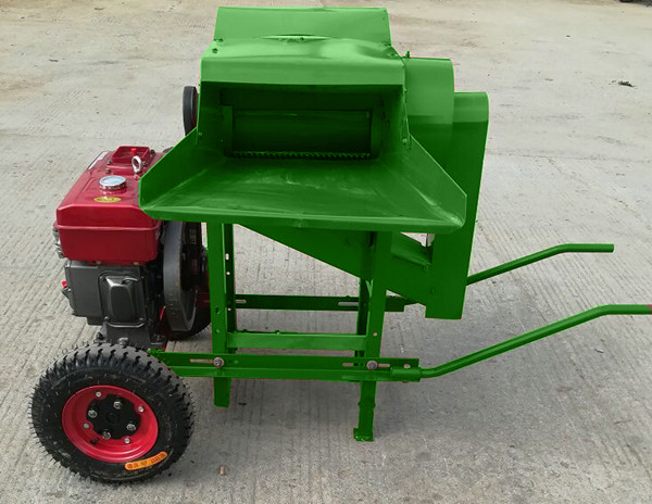 Green Threshing equipment with gasoline engine