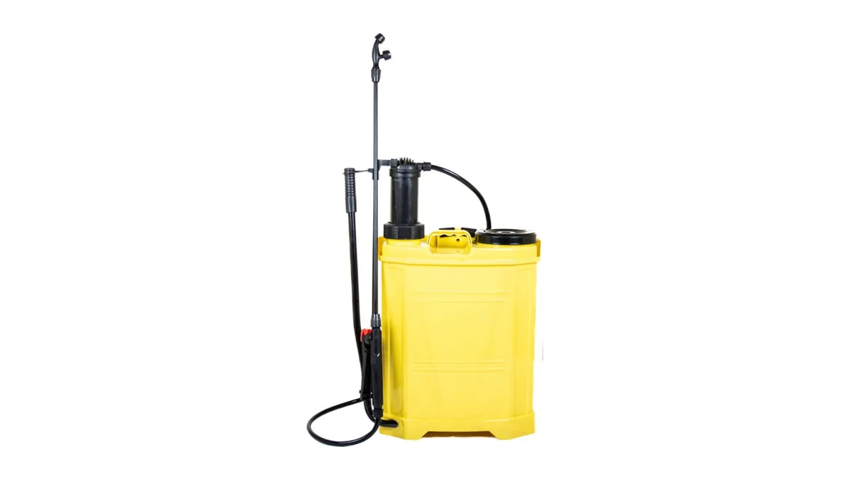 ellow manual knapsack sprayer with hose, pump, trigger, and spraying nozzle.